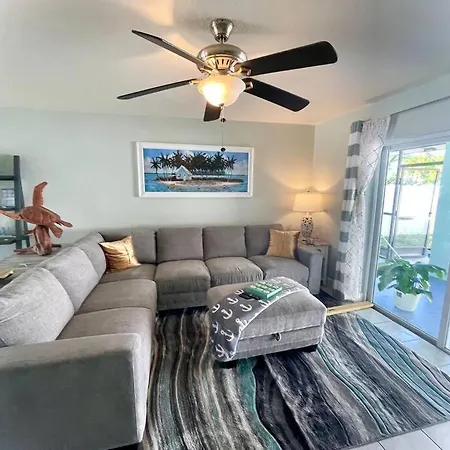 Sparkling 2Bed 1Bath Beach Home - Unit 214-2
