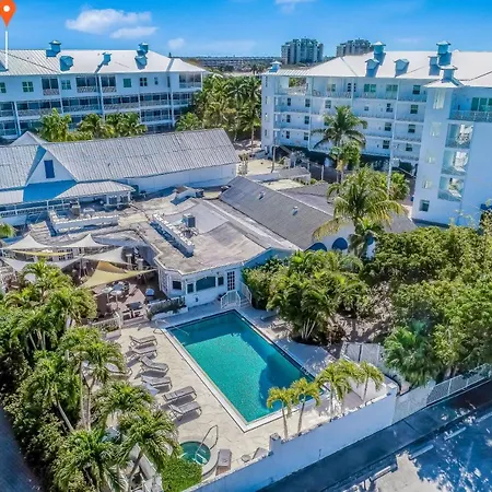 Paradise Palms At The Historic District Of Olde Marco Island-3