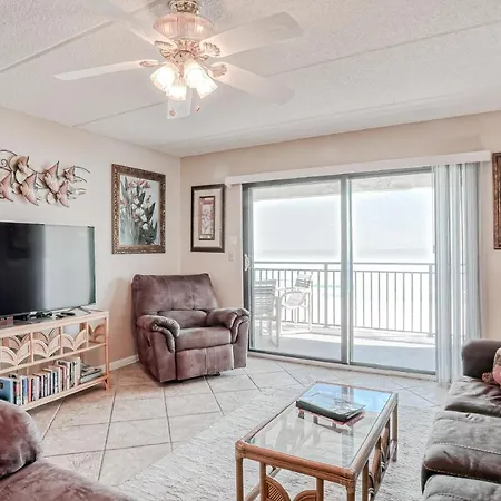 Oceanfront Windjammer Getaway-2