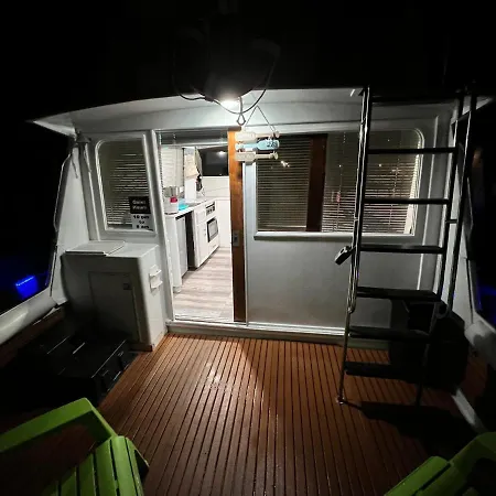 Beautiful Stay On The Water-3