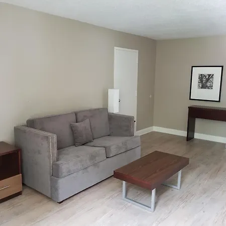 Stayable Select Gainesville-3