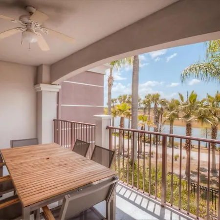 Beautiful Lakeview Deluxe Condo Near Theme Parks-3