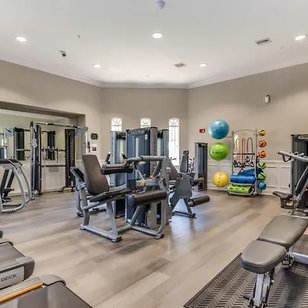 Beautiful 3-Story Vista Cay Townhome Near Disney-2