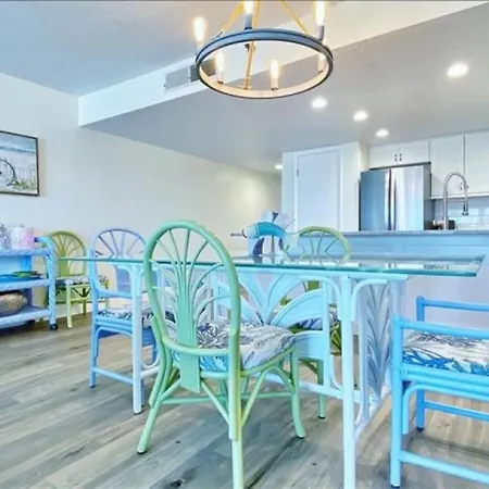 Chateaux Sunset Suites 106-2