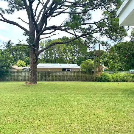Bright And Airy King Studio On Green One Half Acre-2