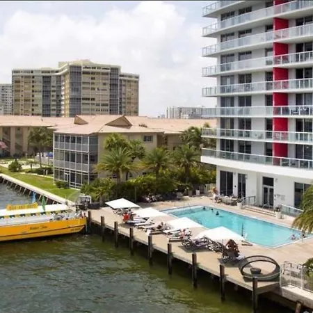 Stunning Penthouse Suite Waterfront 2Bd 2Ba-3