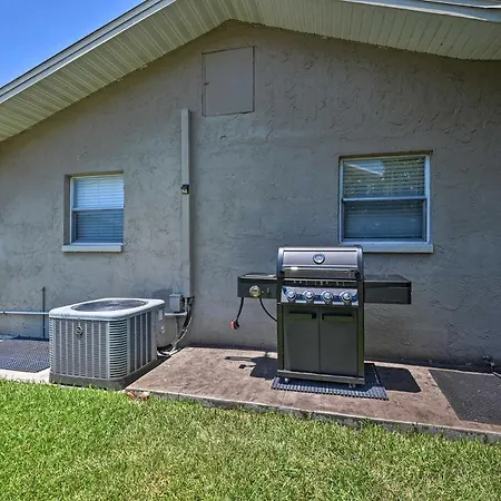Naples Retreat With Hot Tub And Lanai - 1 Mi To Beach!-2
