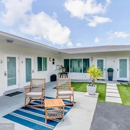 Wilton Manors Hideaway 5-2