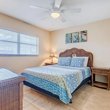 Beachside Retreat-3