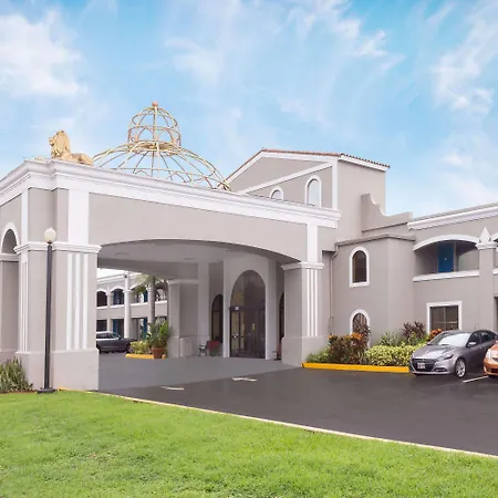 Howard Johnson By Wyndham Orlando-International Drive-3