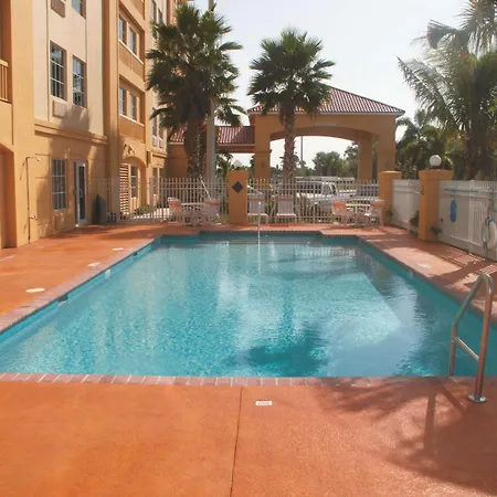 La Quinta By Wyndham Ft. Pierce-2