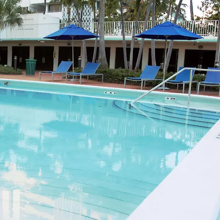 Radisson Resort Miami Beach-3