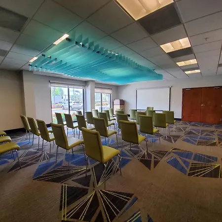 Holiday Inn Express & Suites Miami - Hialeah By Ihg-3
