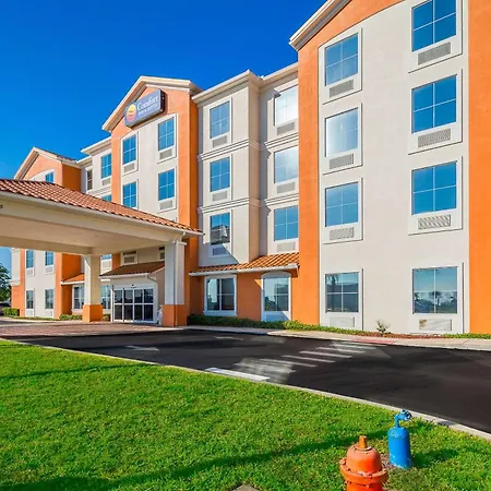Comfort Inn & Suites Maingate South-2