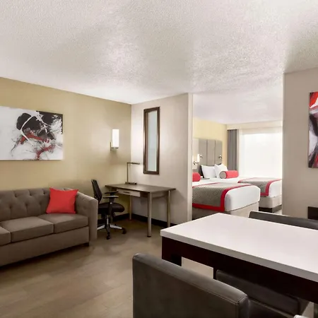 Ramada By Wyndham Suites Orlando Airport- Free Airport Shuttle-2