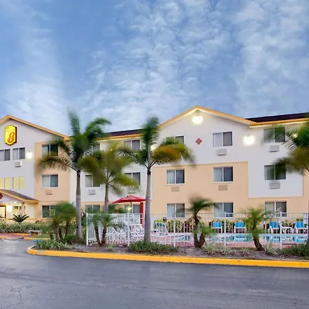 Super8 By Wyndham Nearby Clearwater St Petersburg International Airport-2