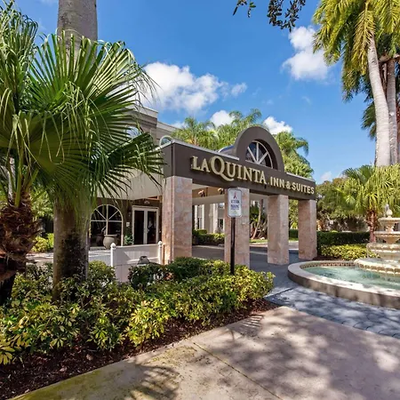 La Quinta By Wyndham Coral Springs South-2