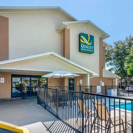 Quality Inn & Suites Leesburg Chain Of Lakes-3