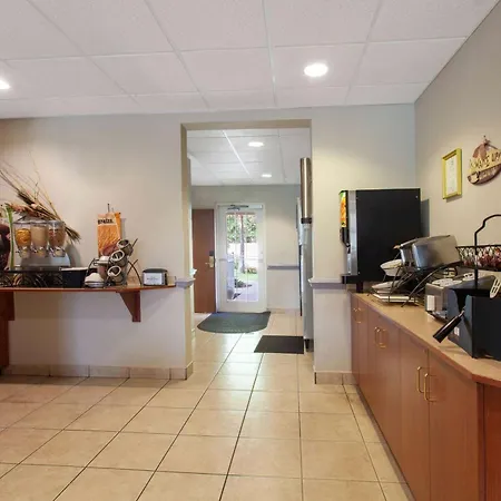 Microtel Inn And Suites By Wyndham - Lady Lake/ The Villages-2