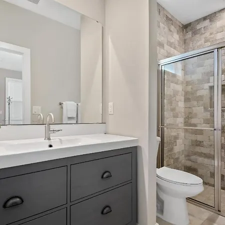 Centrally Located Guest Suite Retreat-2