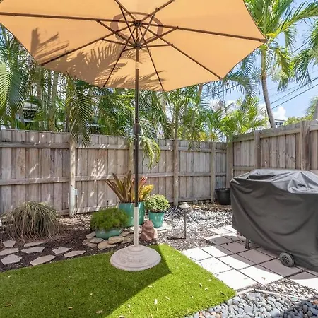 Chic Duplex Steps From Lively Wilton Drive-3