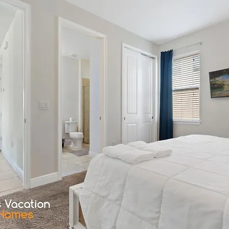 25% Off 8BR Home. PoolSpa. GameMovie Rooms-3