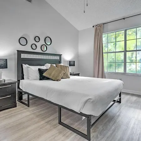 Condo With Community Perks Less Than 5 Miles To Disney!-2