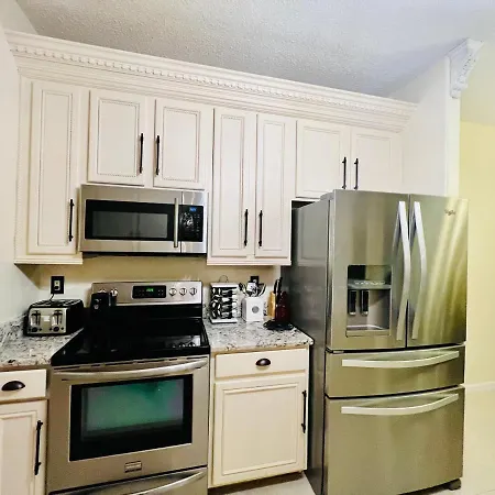 Elegant And Spacious 4 Bed 3 Bath Palm Bay Home-2