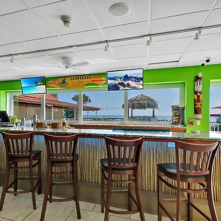 Oceanfront Beautiful Studio In Daytona Beach!-3