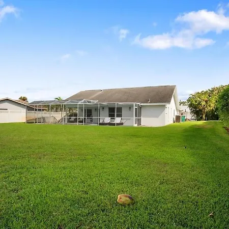 Heated Pool Home Located In Golf Course Community-3