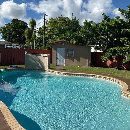 Kay Pool House-2
