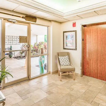 Vanderbilt Luxury Landing-3