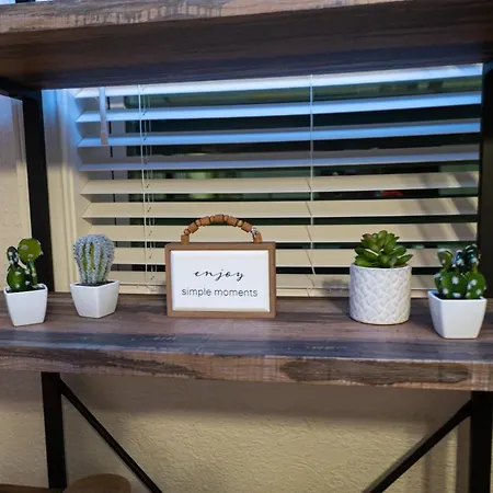Cozy And Adorable 1 Bdr/1 Ba-3