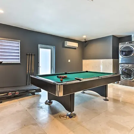 Spacious Miami Getaway - Outdoor Oasis And Bbq!-3