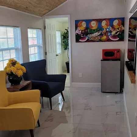 Awesome Studio Apartment!-2