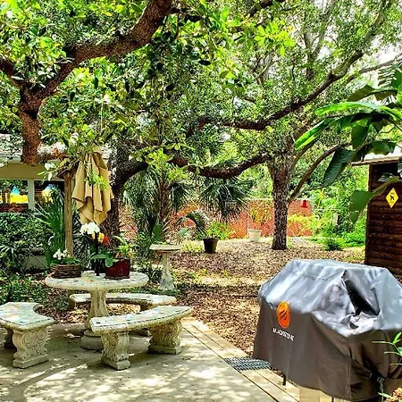 Ocean Breeze Bungalow-2