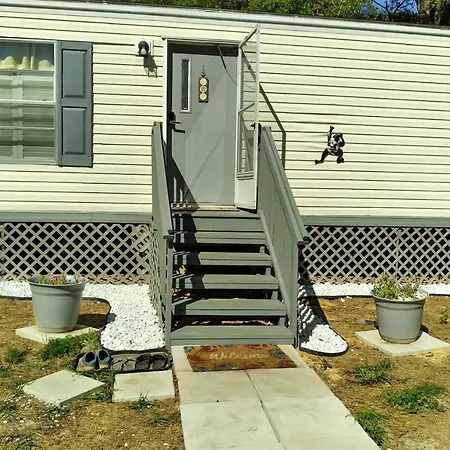 Family Getaway With Yard - Near Beaches And Parks!-3