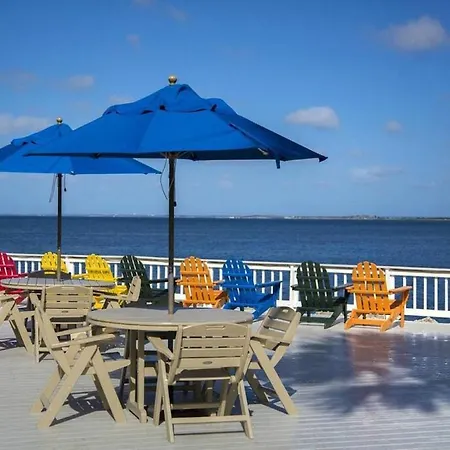 Sunlight And Sea Breeze Luxury Condo With Private Balcony On The Ocean-3