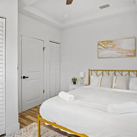 Chic And Cozy Private Getaway!-3