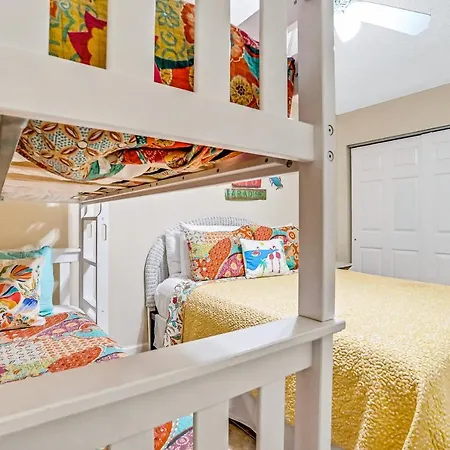 Holiday Villas III 402-2