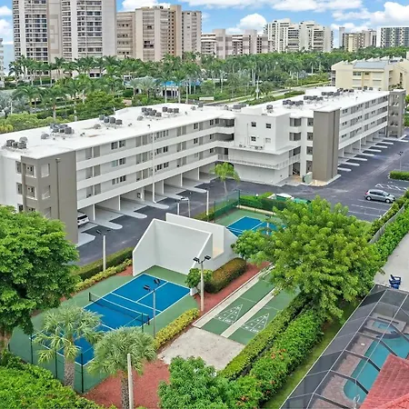 Beach Club 417-3
