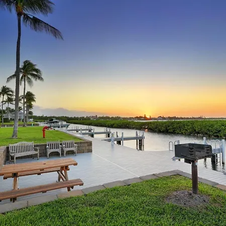 Waterfront Luxury Villa 34 With Sunset Views And Boat Slip Townhouse-3