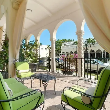 Renovated Studio In The Heart Of Palm Beach - Free Parking, Security Box-3