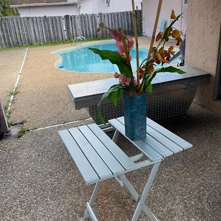 Cozy Guest House Florida, 5801-2