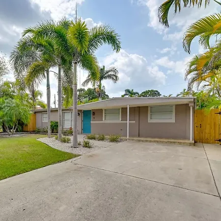 'Pelican Nest', Tropical Naples Villa W/ Pool-2