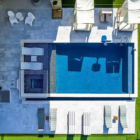 Private Oasis Retreat Pool Villa-3