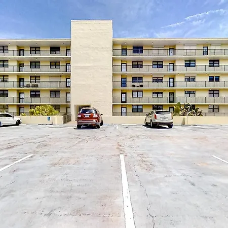 Newly Decorated Ground-Floor Suite Steps From Beach And Pool W/Views, Wifi-3