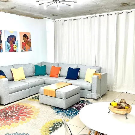 Beautiful 1Bd 1Bth At Midblock Free Parking-2