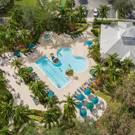 Lely Greenlinks Top Floor - On Golf Course, Minutes From Beaches, Downtown!-2
