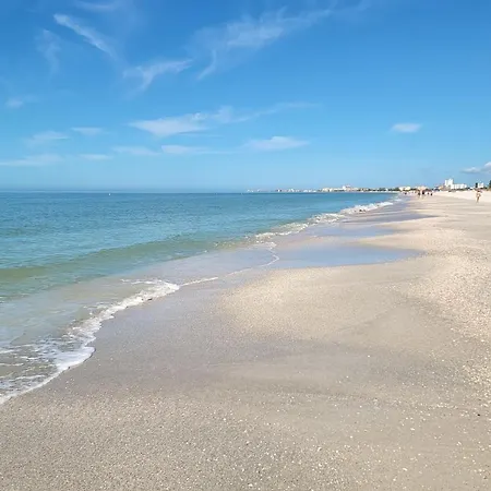 Pointe Capri 1-2